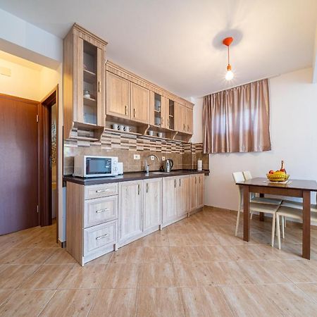 Apartments Svetlana Тиват Экстерьер фото