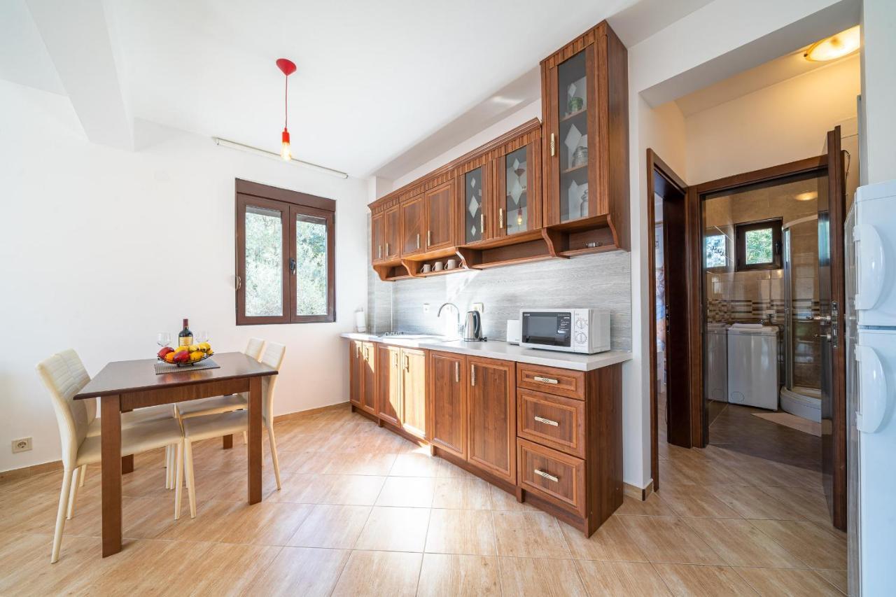 Apartments Svetlana Тиват Экстерьер фото