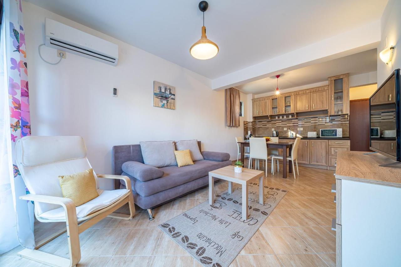 Apartments Svetlana Тиват Экстерьер фото