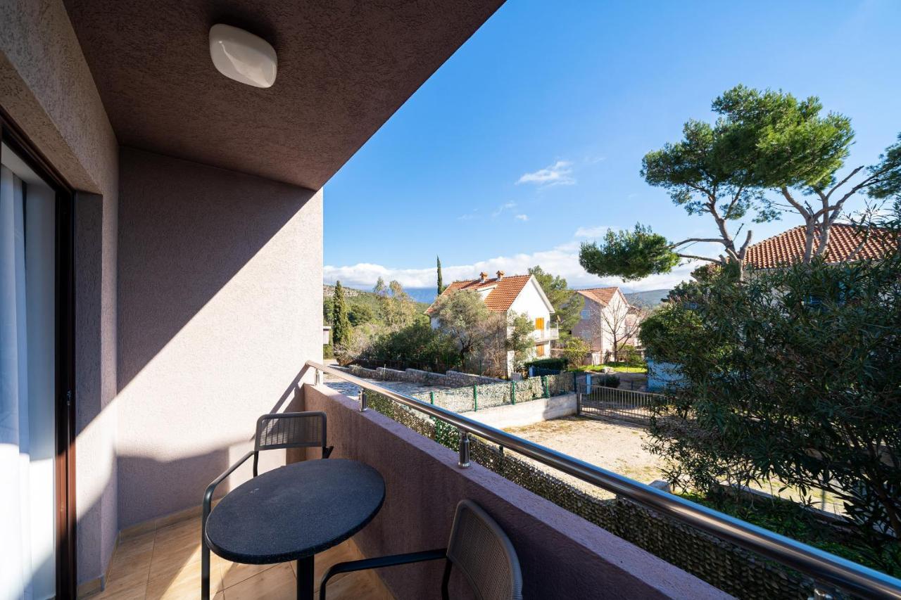 Apartments Svetlana Тиват Экстерьер фото