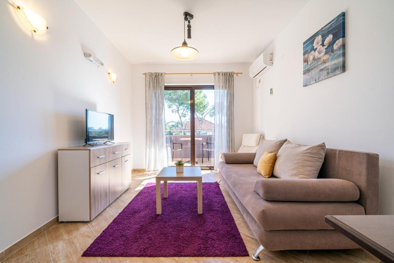 Apartments Svetlana Тиват Экстерьер фото